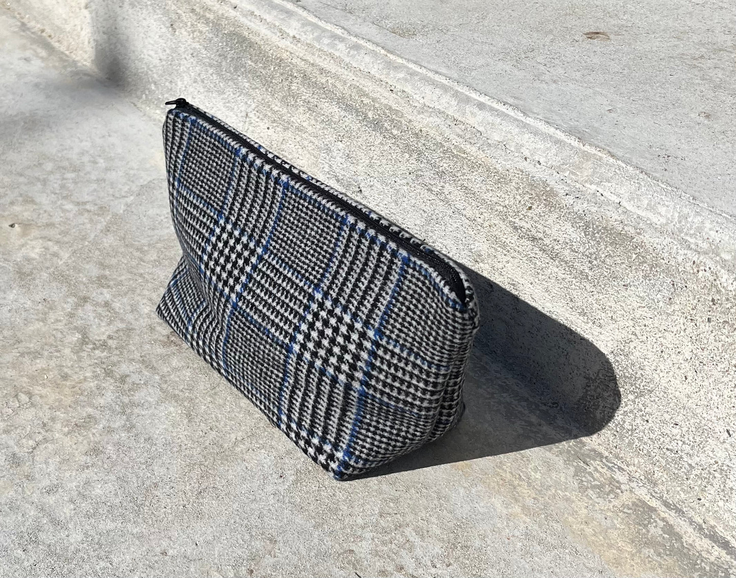 Trousse rayé noir et bleu