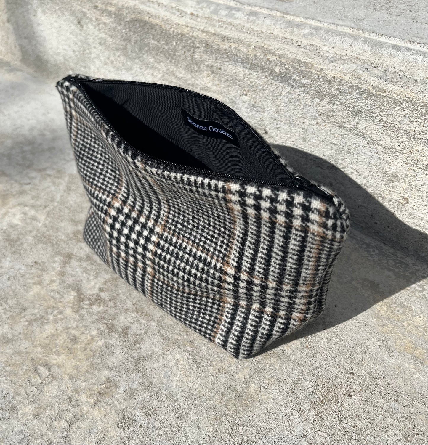 Trousse rayé noir et marron