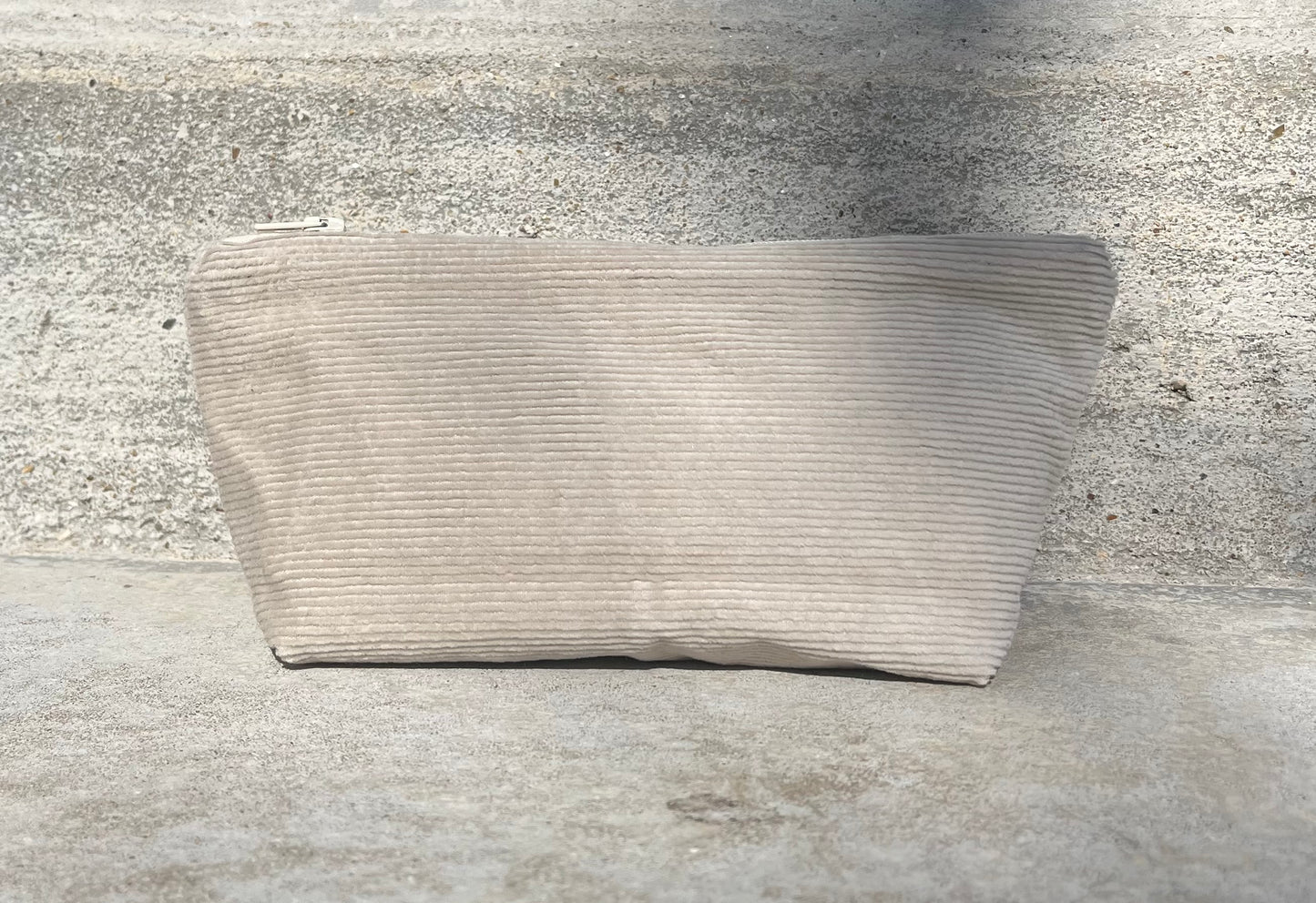 Trousse velours crème