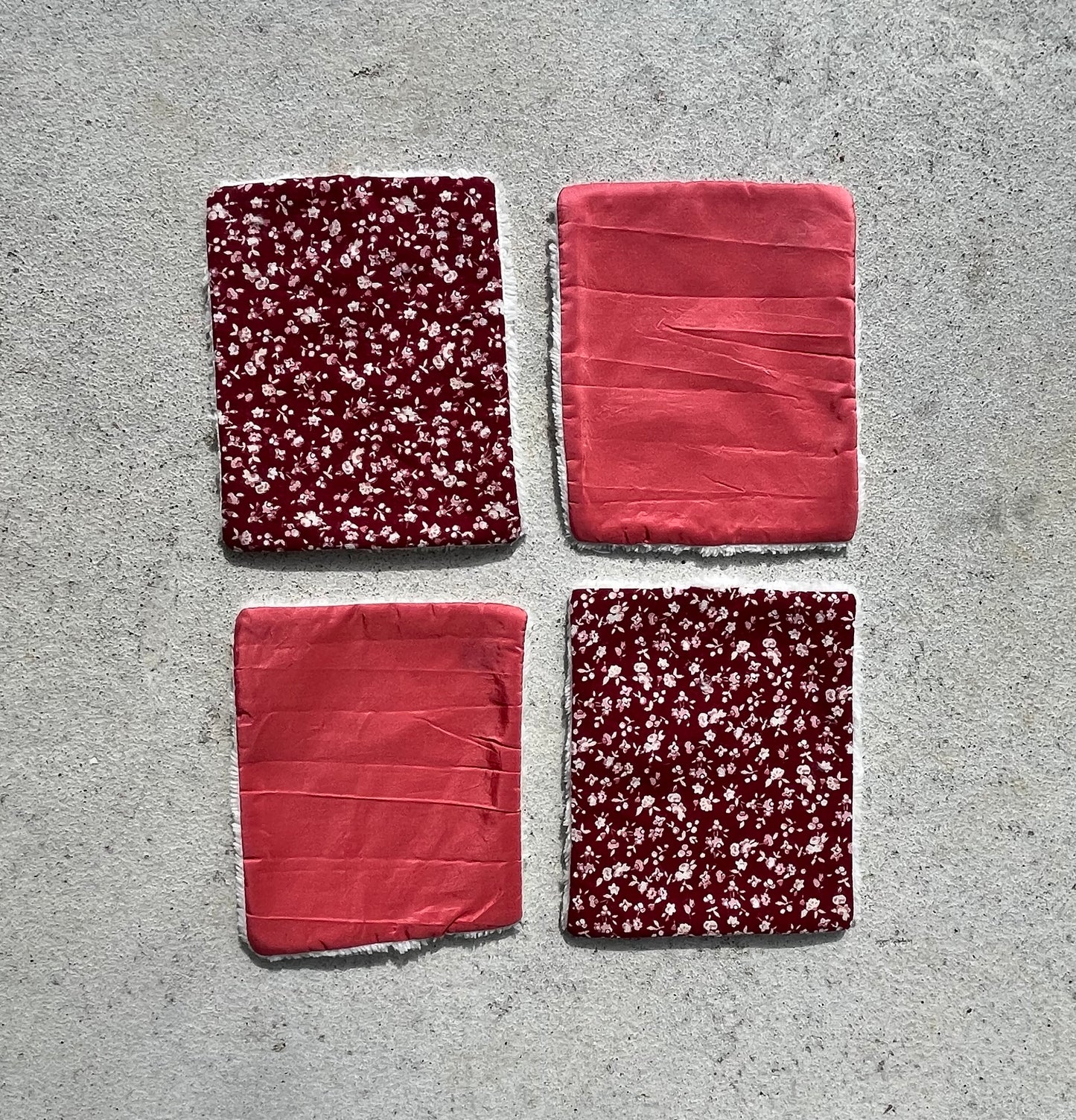 Lingettes démaquillante blanc cassé