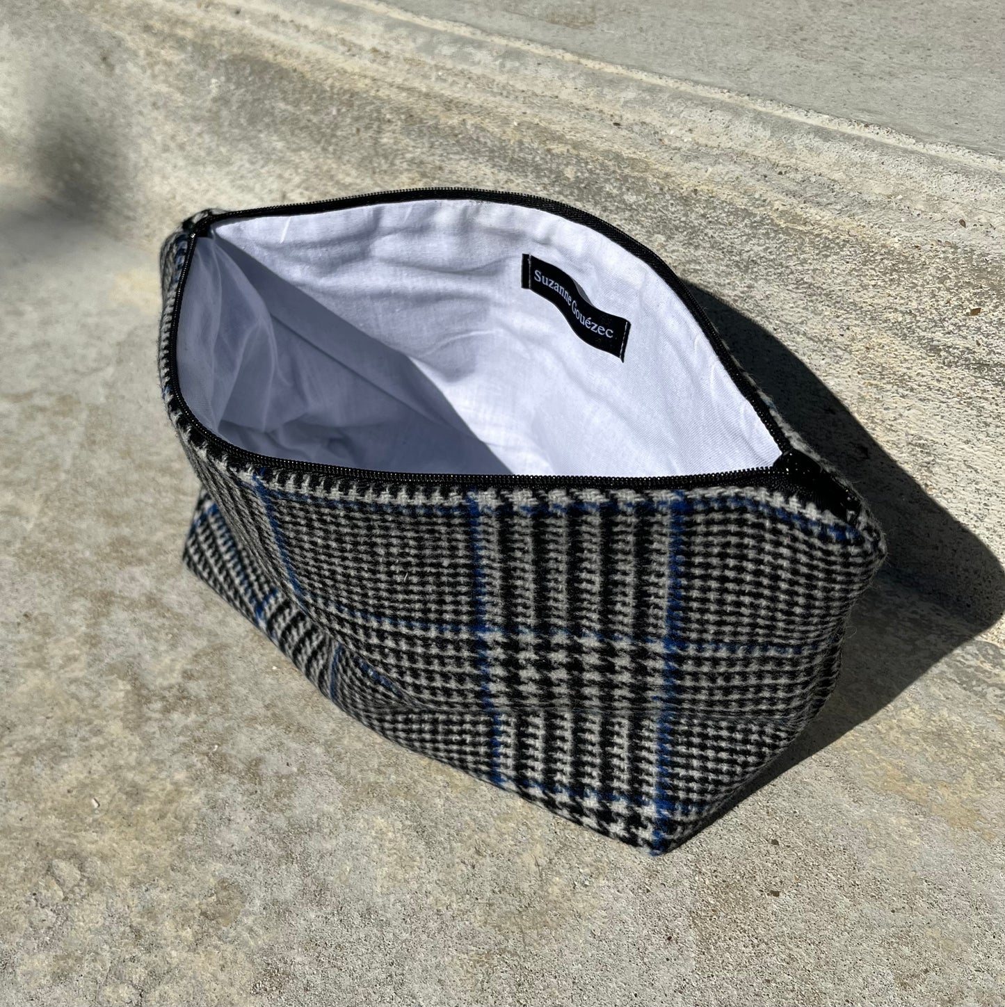 Trousse rayé noir et bleu
