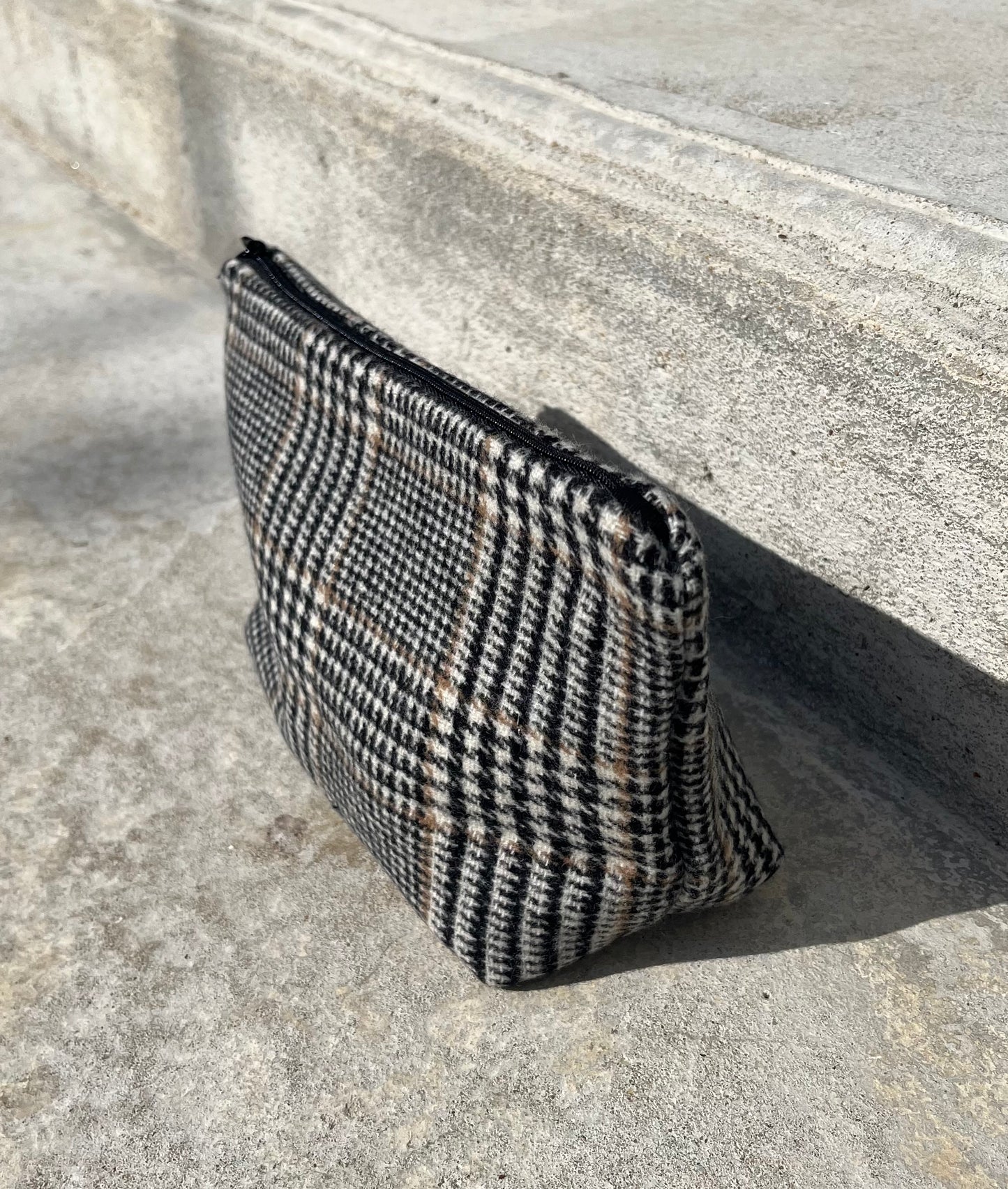 Trousse rayé noir et marron
